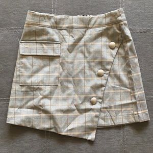 Plaid mini skirt